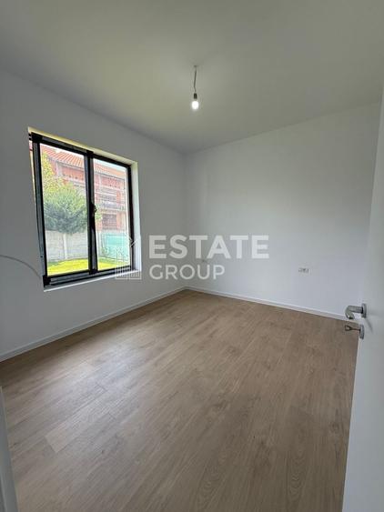 Duplex cu 4 camere cu Canalizare în Moșnița Nouă