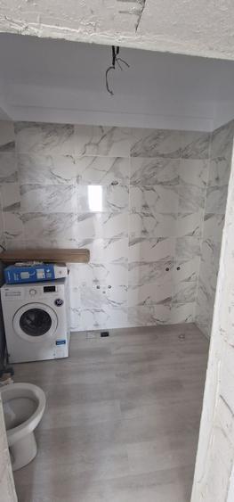 Apartament cu 3 camere decomandat în Faleza Nord