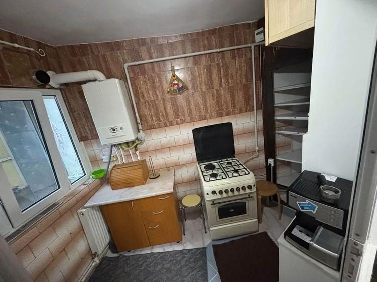 Apartament cu 2 camere decomandat în Exterior Vest