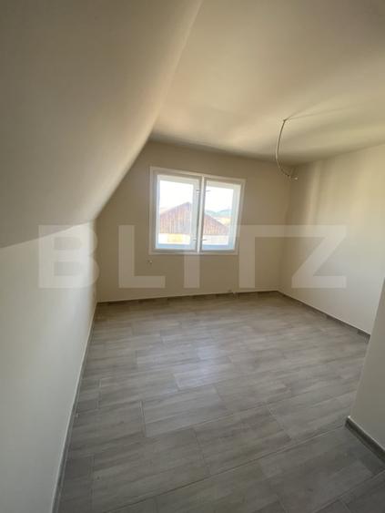 Penthouse cu 8 camere decomandat în Central
