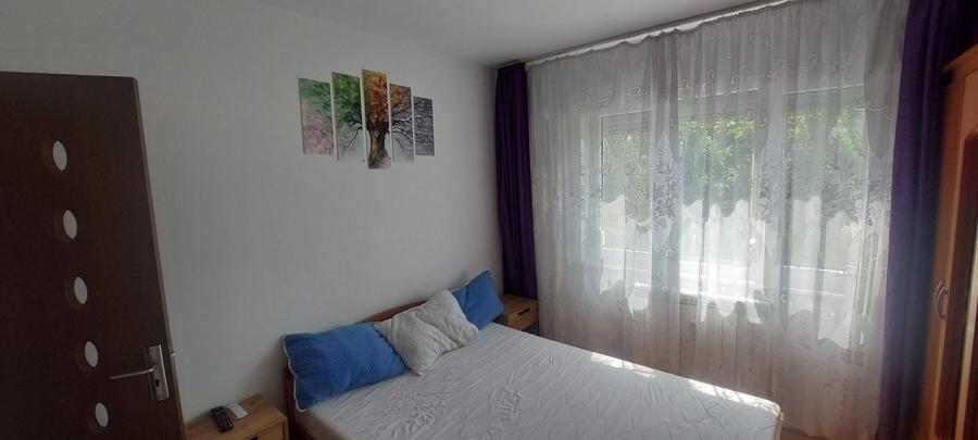 Apartament cu 3 camere semidecomandat în Exterior Vest