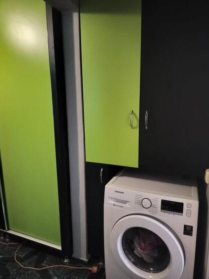 Apartament cu 4 camere semidecomandat, mobilat în Rovine