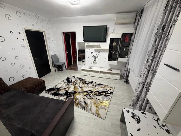 Apartament cu 2 camere decomandat în 1 Mai
