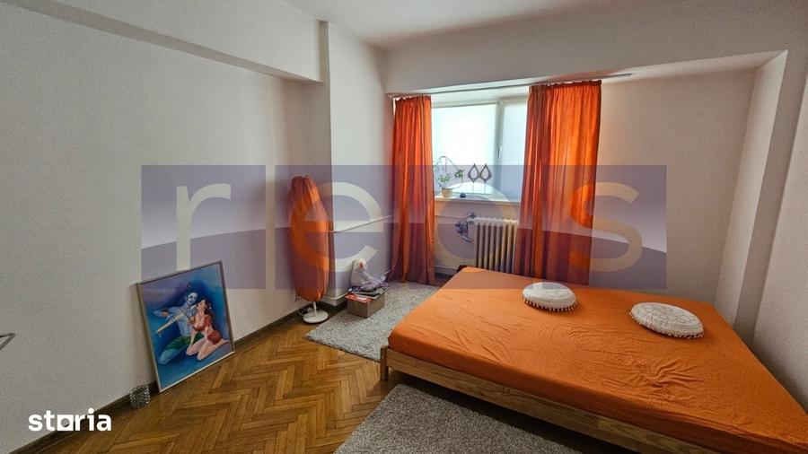 Apartament cu 3 camere în Victoriei