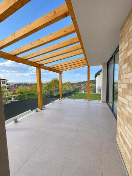 Duplex cu 5 camere cu Canalizare în Borhanci