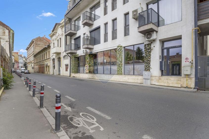 Spațiu comercial, de 112 mp, în Central