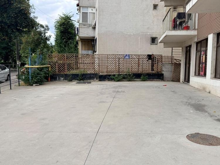 Spațiu comercial, de 76 mp, în Central