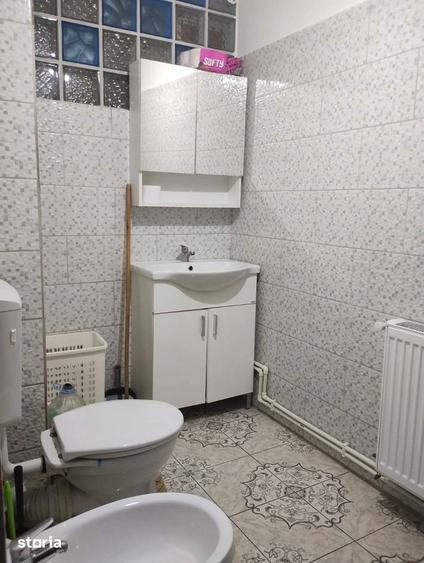 Garsonieră decomandată în 1 Decembrie
