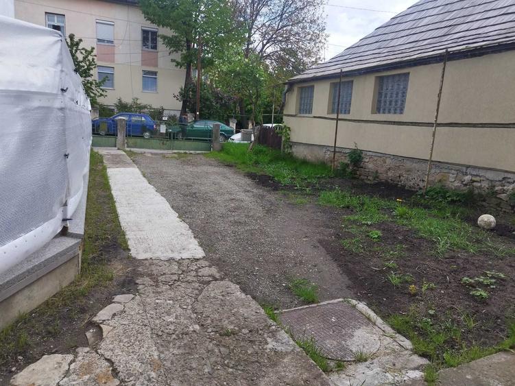 Casă cu 3 camere în Central