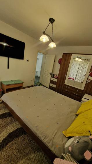Apartament cu 2 camere decomandat în Florești