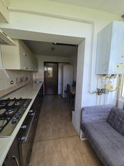 Apartament cu 3 camere decomandat în Micro 16