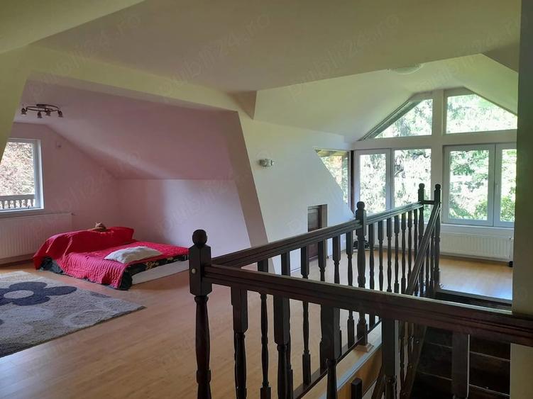 Casă cu 7 camere cu Teren 3000 Mp în Breaza de Sus