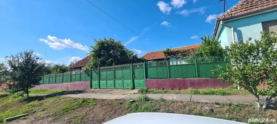 Casă cu 6 camere cu Teren 4200 Mp în Craiva