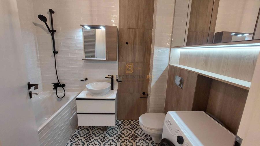 Apartament cu 2 camere semidecomandat, mobilat în Apărătorii Patriei