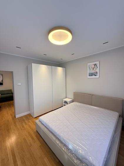 Apartament cu 3 camere decomandat în Capitale