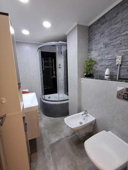 Apartament cu 2 camere semidecomandat în Exterior Vest