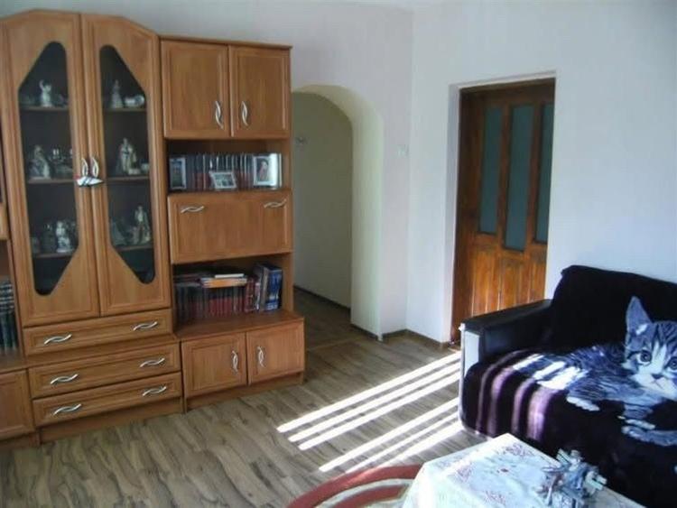Casă cu 4 camere în Asău