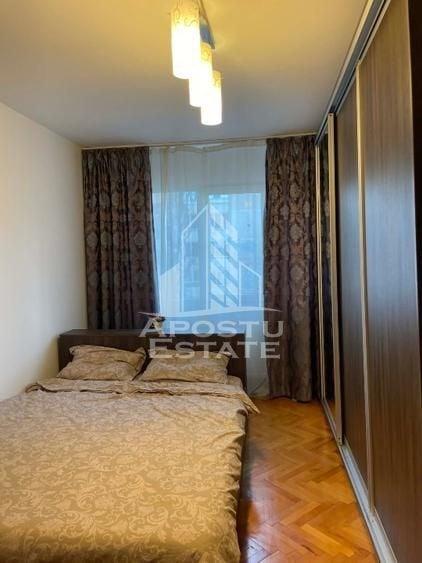 Apartament cu 3 camere semidecomandat, mobilat în Circumvalațiunii