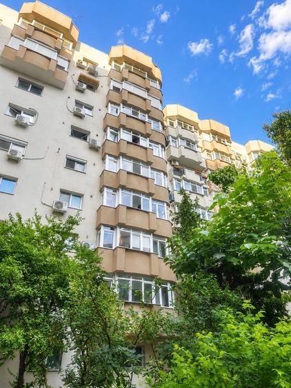 Garsonieră decomandată, mobilată în Decebal