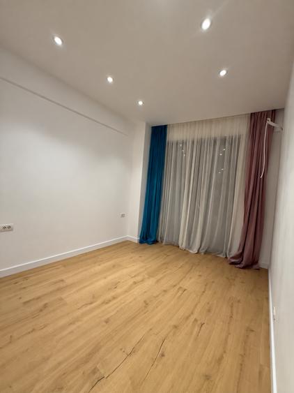 Apartament cu 3 camere semidecomandat, mobilat în Obor