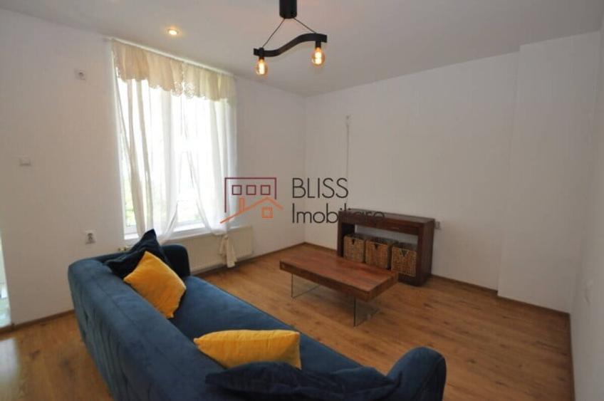 Apartament cu 5 camere decomandat în P-ța Dorobanți