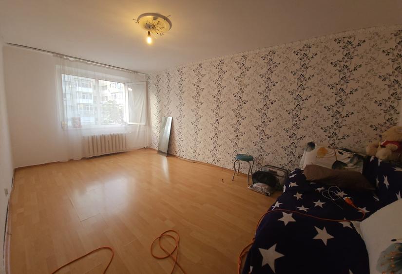 Basarabia Arena Nationala, Spital Judetean IF, 2 bai, dec., luminos, plan secund - 1