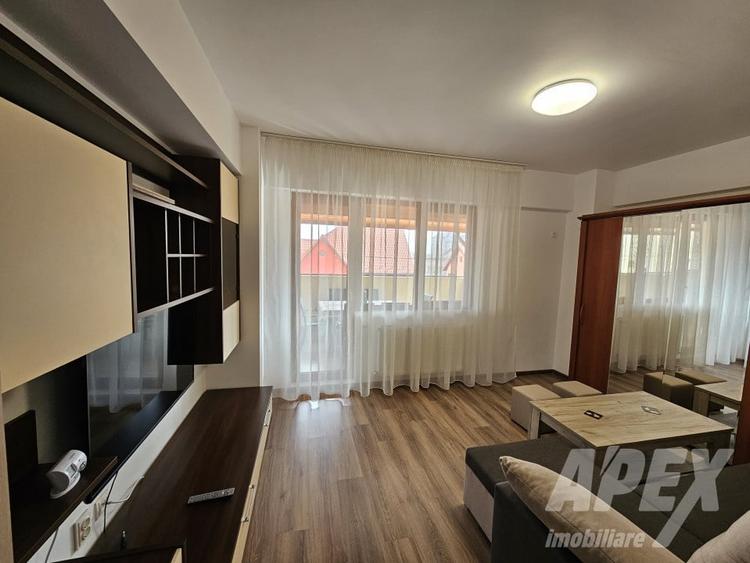 Apartament cu 3 camere decomandat, mobilat în Bragadiru