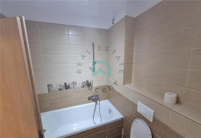 Apartament cu 3 camere decomandat, mobilat în Tractorul