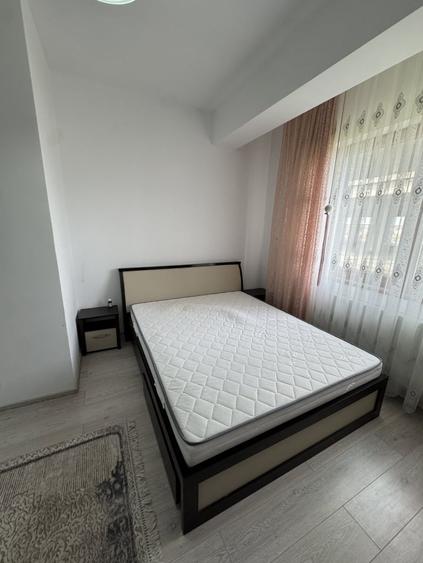Apartament cu 3 camere decomandat în Mihai Bravu
