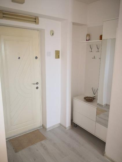 Garsonieră decomandată, mobilată în Ultracentral