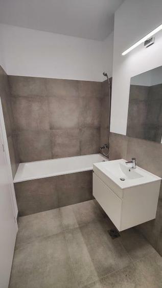 Apartament cu 2 camere decomandat, mobilat în Baza 3