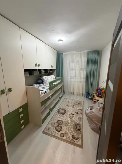 Apartament cu 4 camere decomandat în Ultracentral