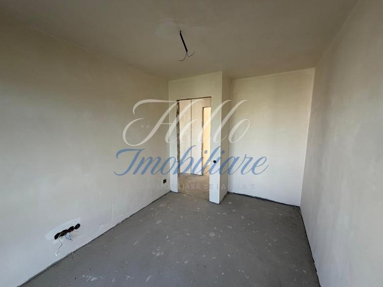 Apartament cu 3 camere semidecomandat în Zorilor
