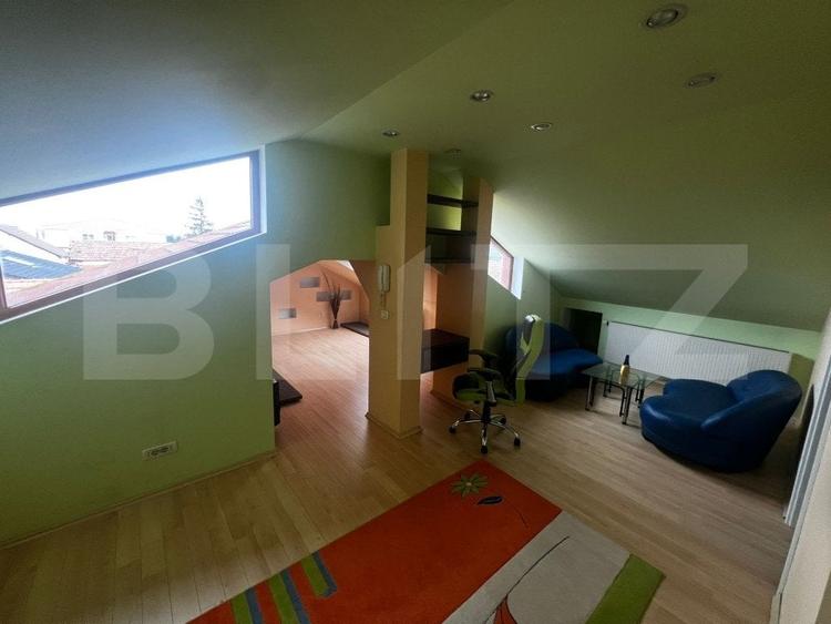 Duplex cu 5 camere cu Canalizare în Aradului