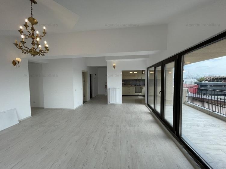 Apartament cu 3 camere decomandat, mobilat în Theodor Pallady