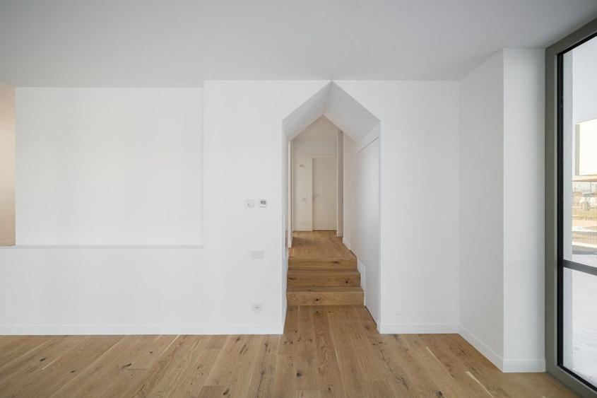 Duplex cu 4 camere cu Canalizare în Tunari