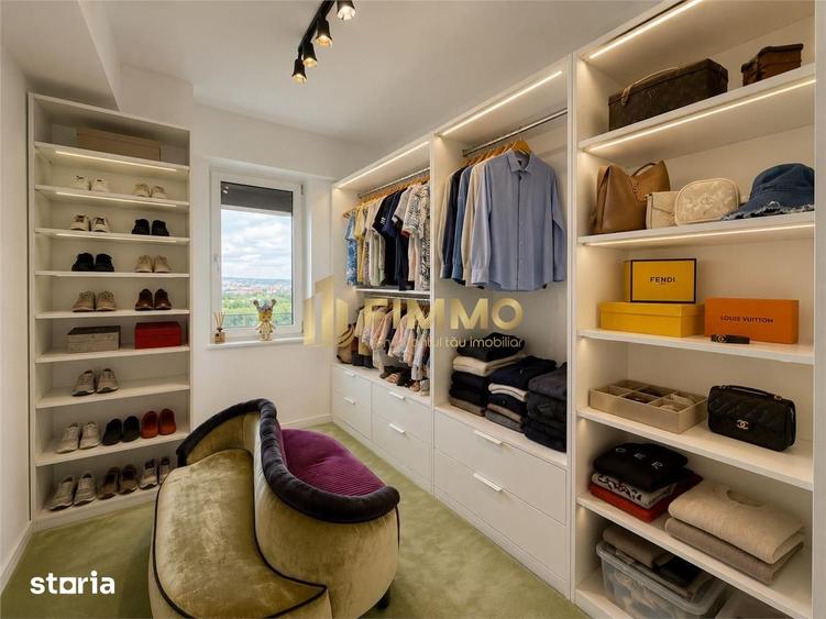 Apartament cu 3 camere semidecomandat, mobilat în Central