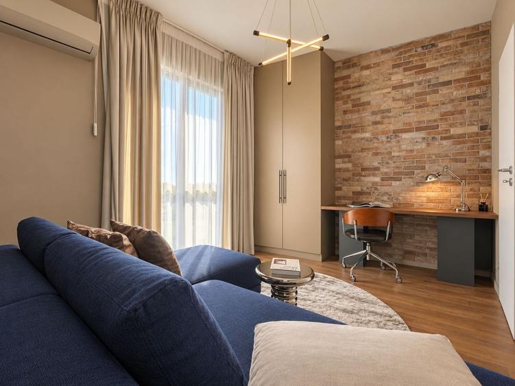 Apartament cu 3 camere decomandat, mobilat în Ultracentral