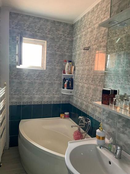 Apartament cu 2 camere decomandat în Calea București