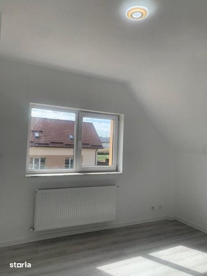 Casă cu 5 camere cu Teren 395 Mp în Central