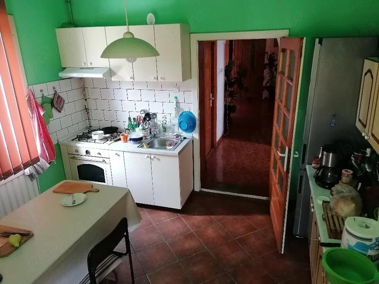 Casă cu Teren 641 Mp în Crișan