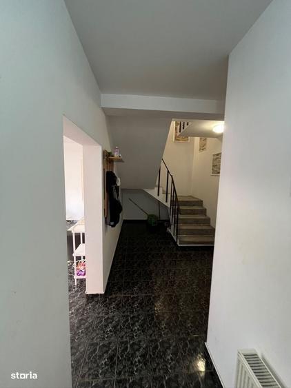Casă cu 4 camere în Central