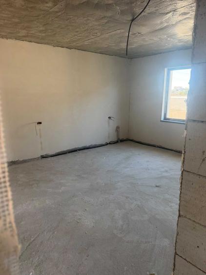 Casă cu 3 camere în Exterior Vest