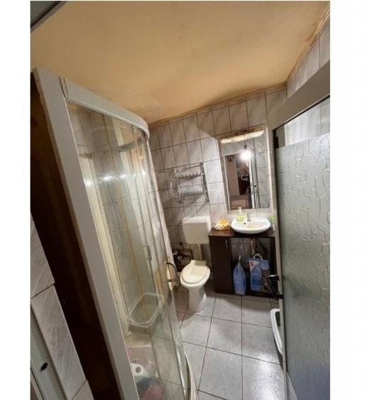 Apartament cu 4 camere semidecomandat în Apărătorii Patriei