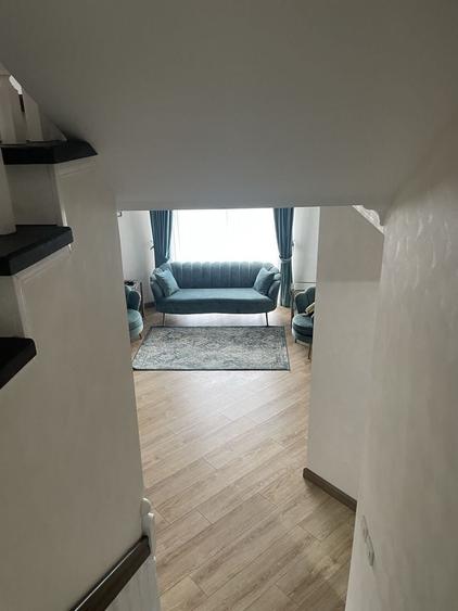 Casă cu 4 camere în Păulești