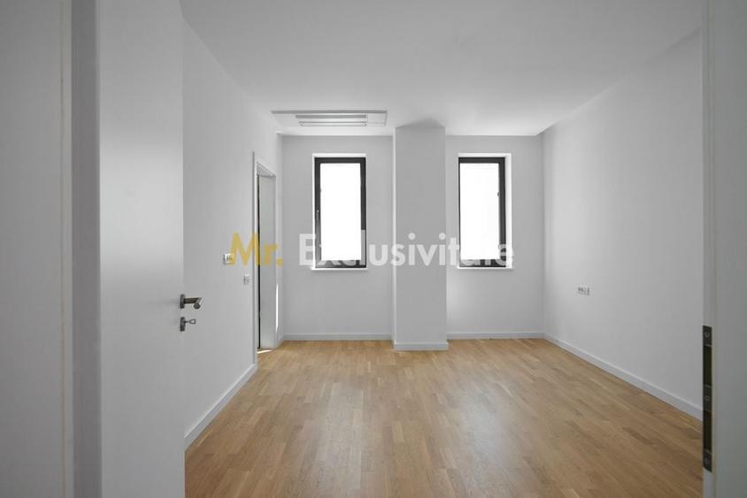 Apartament cu 3 camere decomandat în Trivale