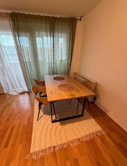 Apartament cu 2 camere decomandat în 13 Septembrie