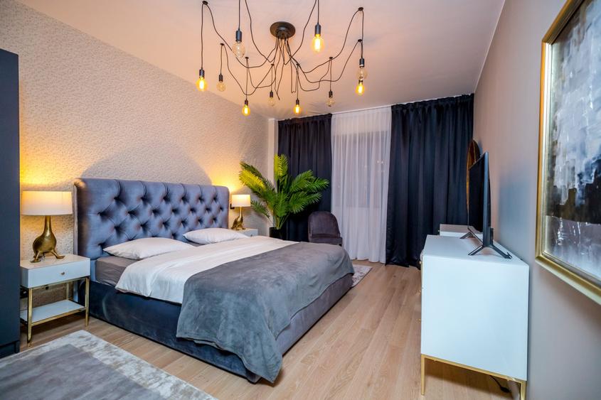 Apartament cu 4 camere semidecomandat în Herăstrău
