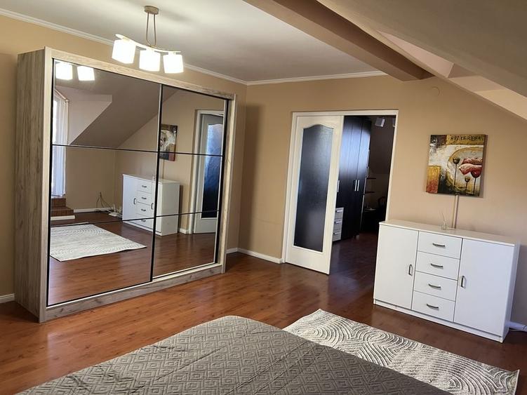 Apartament cu 3 camere nedecomandat în Mărăști