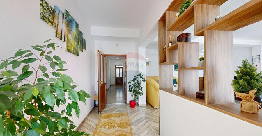 Spațiu comercial, de 386 mp, în Lisa